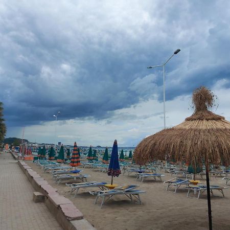 Bral Apartment 7 - Two-Bedroom With Seaview Durrës Esterno foto