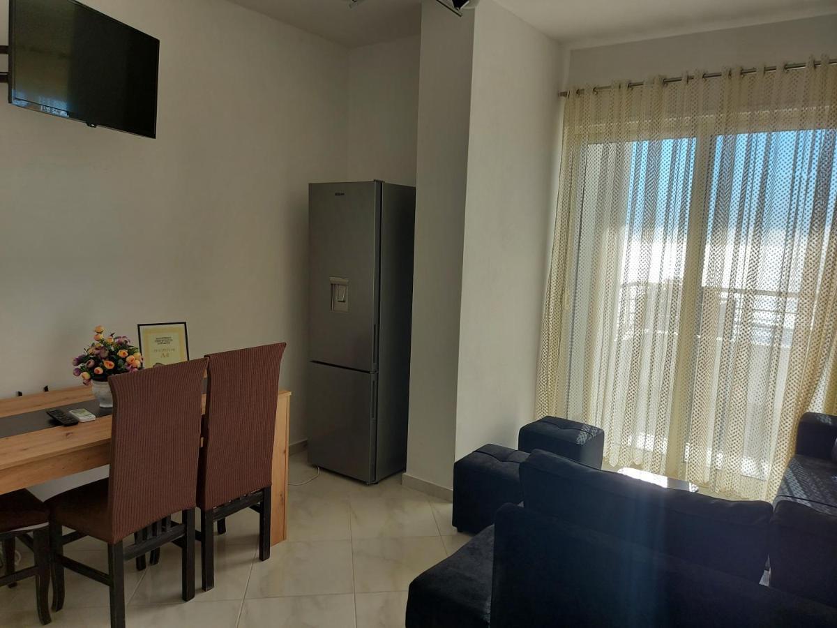 Bral Apartment 7 - Two-Bedroom With Seaview Durrës Esterno foto