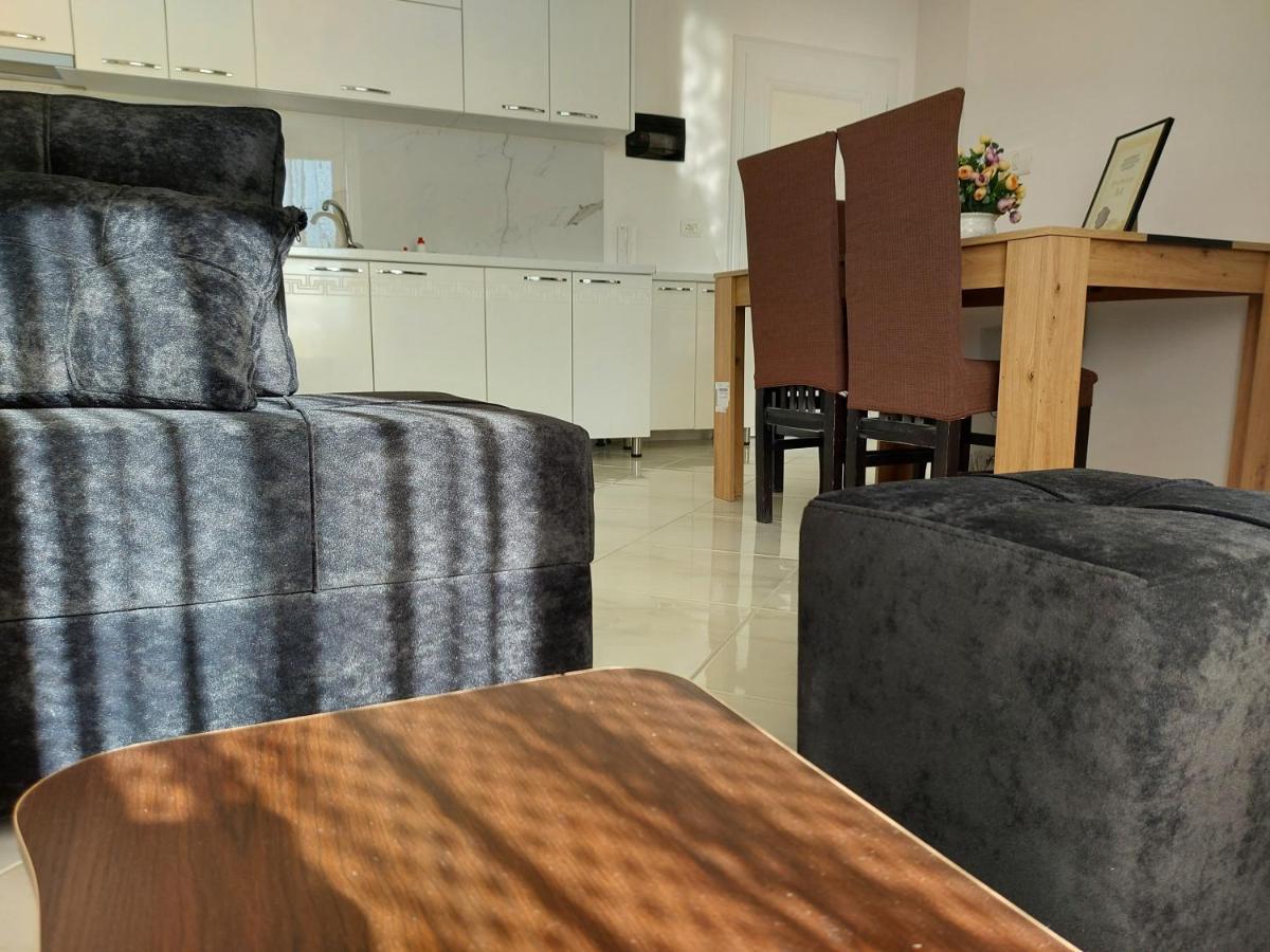 Bral Apartment 7 - Two-Bedroom With Seaview Durrës Esterno foto