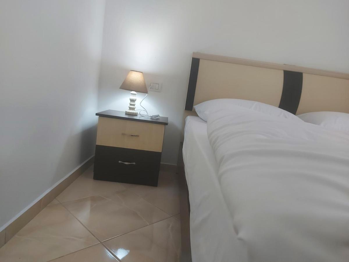 Bral Apartment 7 - Two-Bedroom With Seaview Durrës Esterno foto