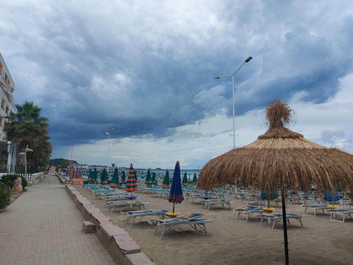 Bral Apartment 7 - Two-Bedroom With Seaview Durrës Esterno foto