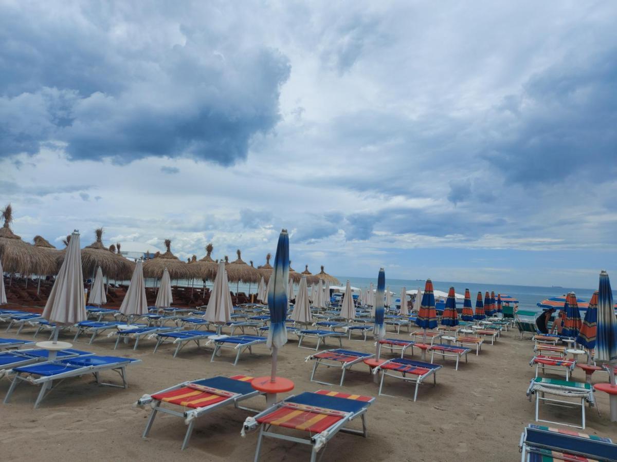 Bral Apartment 7 - Two-Bedroom With Seaview Durrës Esterno foto